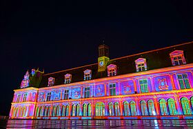 Projections monumentales au Château-Neuf